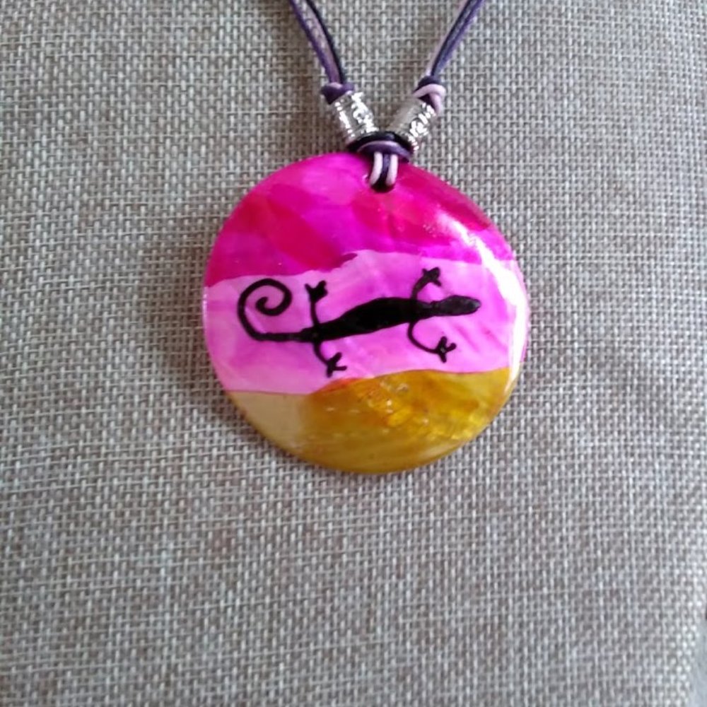 New- Shell Lizard Necklace/Earring Set - image 3